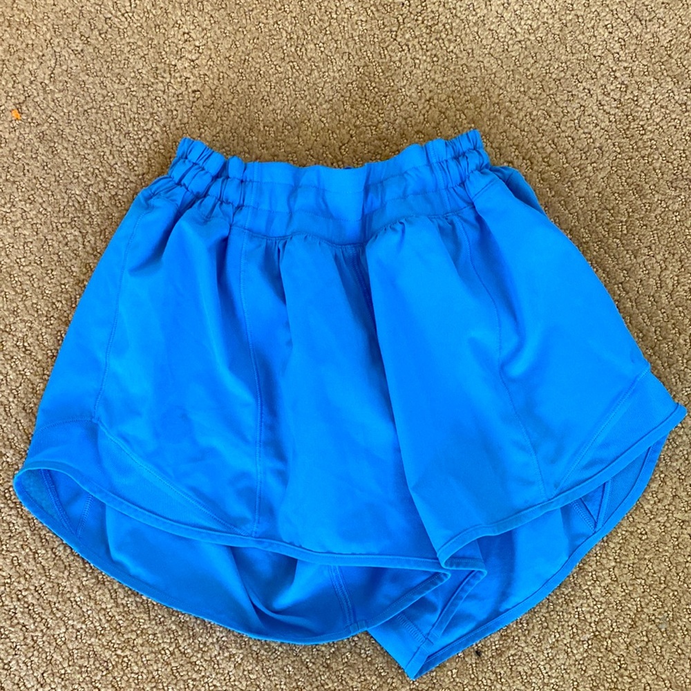 NILE BLUE LULULEMON 4” hotty hots